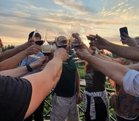 Santiago, Tour de Bodega Sunset con Catas de Vino y Cena - Hizvo