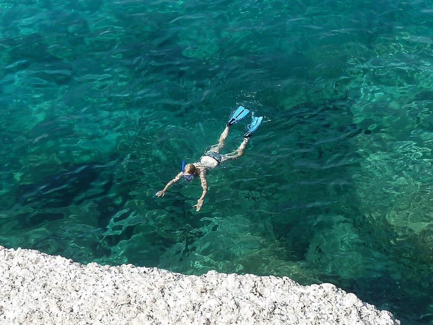 Desde Olbia Excursión en lancha neumática con snorkel a la isla de