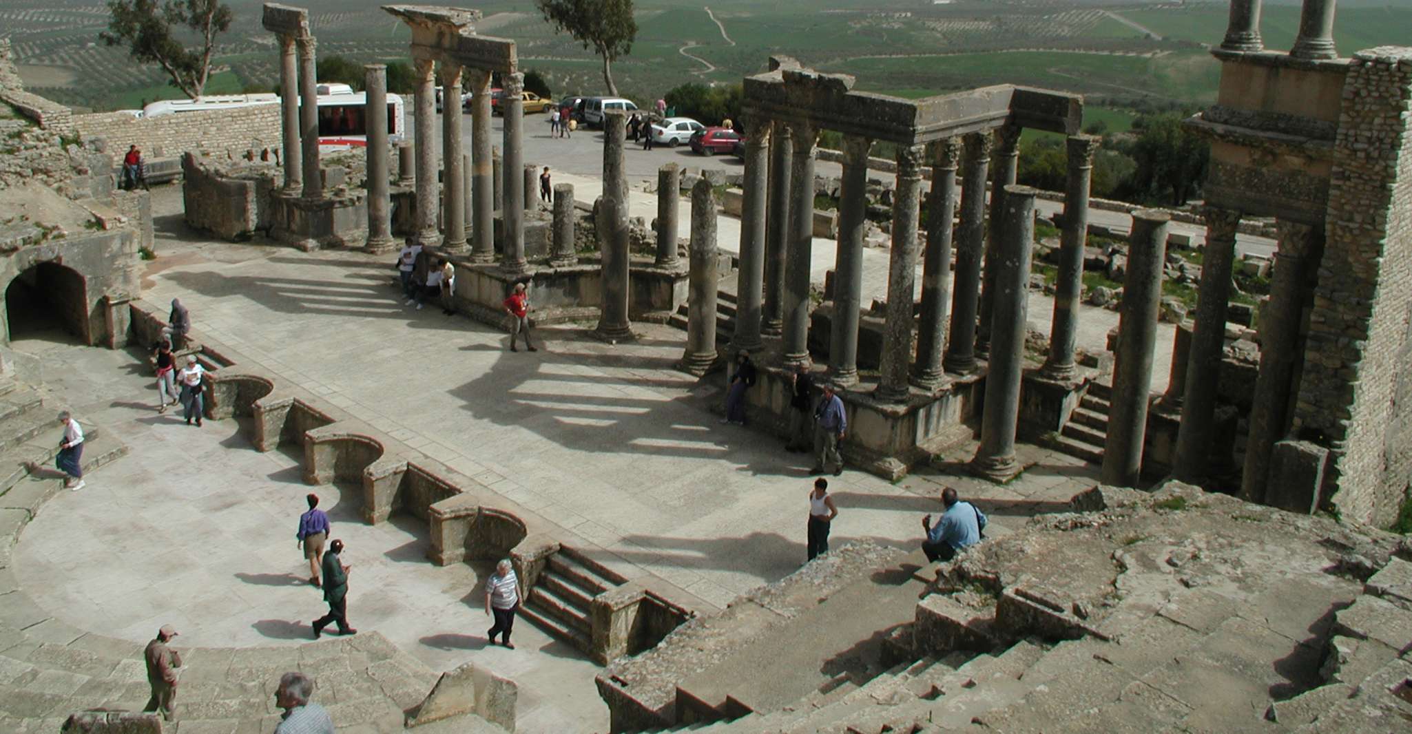 Desde Túnez, excursión de un día a Beja, Testour y Dougga con almuerzo - Hizvo