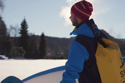 Fuschlsee: Winter Stand-Up Paddleboard &amp; Thee met gidsFuschlsee: begeleide winterstand-up paddleboard en thee