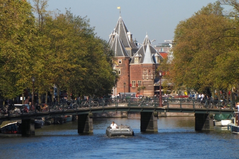 Amsterdam: Recorrido autoguiado a pie con audio por el casco antiguo