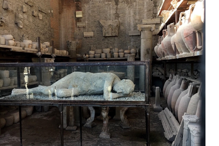 Pompeji: Skip-the-line-Tour mit ArchäologePompei: passeggiata archeologica nella città eterna.