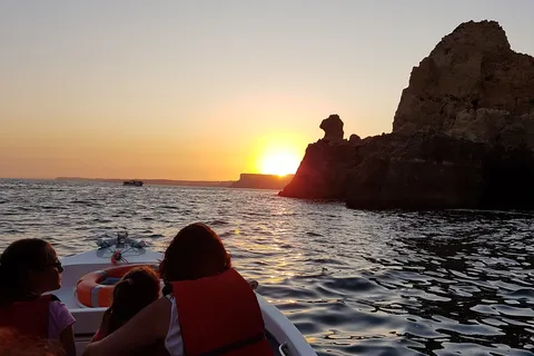 Lagos : visite guidée de Ponta da Piedade en bateau au coucher du soleil