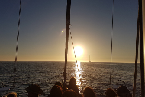 Ciudad del Cabo: Crucero al atardecer desde V&A Waterfront con burbujas