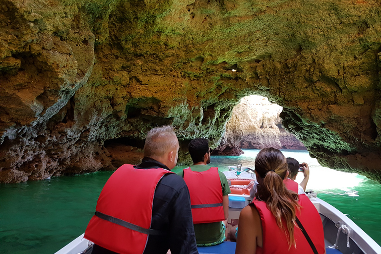 Lagos: Ponta da Piedade Grotto 1-Hour Tour with Local GuideShared Group Tour