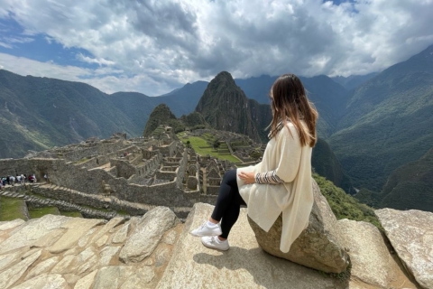 Van Cusco: tweedaagse begeleide trip naar Machu Picchu met transfersVistadome Trein & Hotel Superior