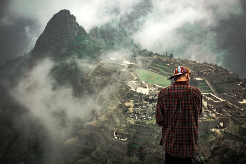 Z Cusco: 2-dniowa wycieczka z przewodnikiem do Machu Picchu z transferamiPociąg Vistadome i hotel Superior