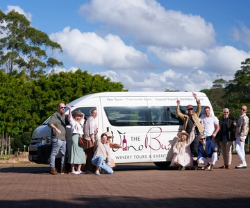 Brisbane: Tamborine Wine & Distillery Tour + 2 Course Lunch