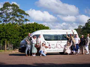 Gold Coast: Tamborine Mountain Wine Tour with 2-Course Lunch