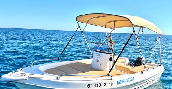 Benalmádena: Lizenzfreier Bootsverleih an der Costa del Sol