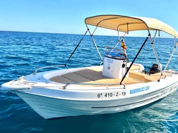 Benalmádena: Costa del Sol License-Free Boat Rental