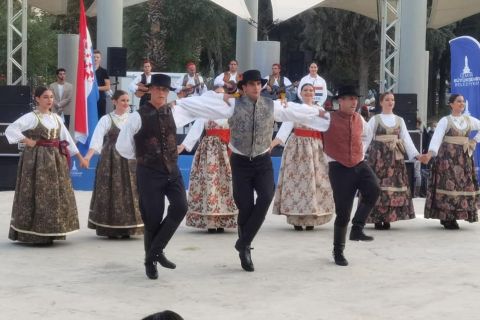 Croatian folklore show in Dubrovnik ( Lazareti)