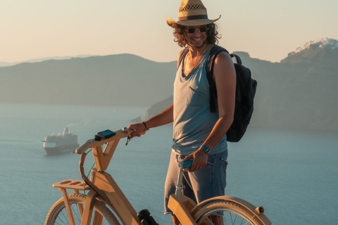 Santorini: Excursión Privada en E-Bike por el Pueblo con Comida o CenaExcursión en bici con cena