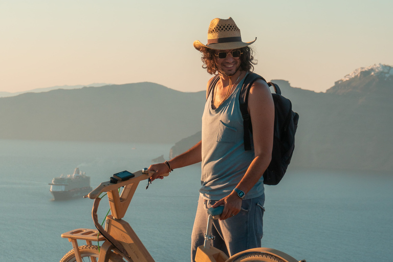 Santorini: Private E-Bike Village Tour with Lunch or Dinner Bike Tour with Dinner