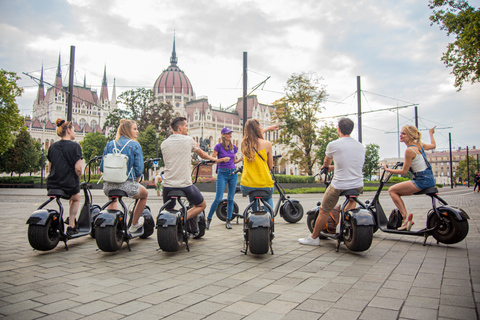 Topbezienswaardigheden van het centrum van Pest op e-scooters incl. parlement