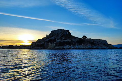 Corfou : Croisière privée au coucher du soleilCorfou : Croisière privée romantique au coucher du soleil