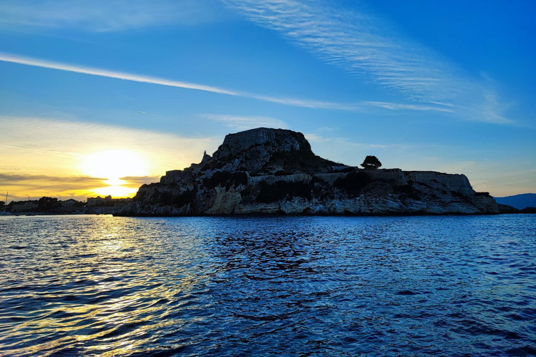 Corfu: privécruise bij zonsondergangCorfu: romantische privécruise bij zonsondergang