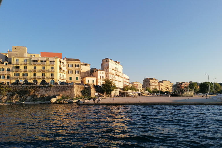 Corfu: Private Sunset Cruise on Garitsa Bay Corfu: Private Romantic Sunset Cruise