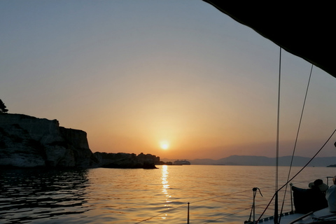 Corfou : Croisière privée au coucher du soleilCorfou : Croisière privée romantique au coucher du soleil