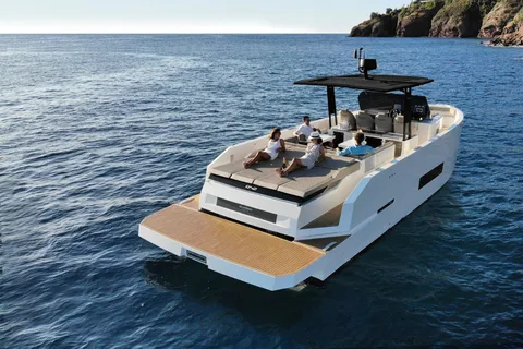Mykonos : Croisière privée sur un tout nouveau yacht de luxe