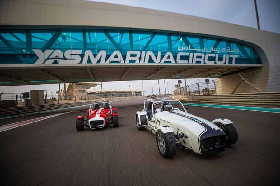 Abu Dhabi: Yas Marina Circuit Caterham Seven Express Drive. Foto: GetYourGuide