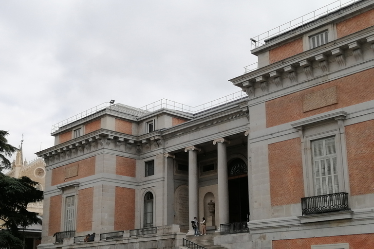 Madrid: Retiro Park Walking Tour with Prado Museum Ticket