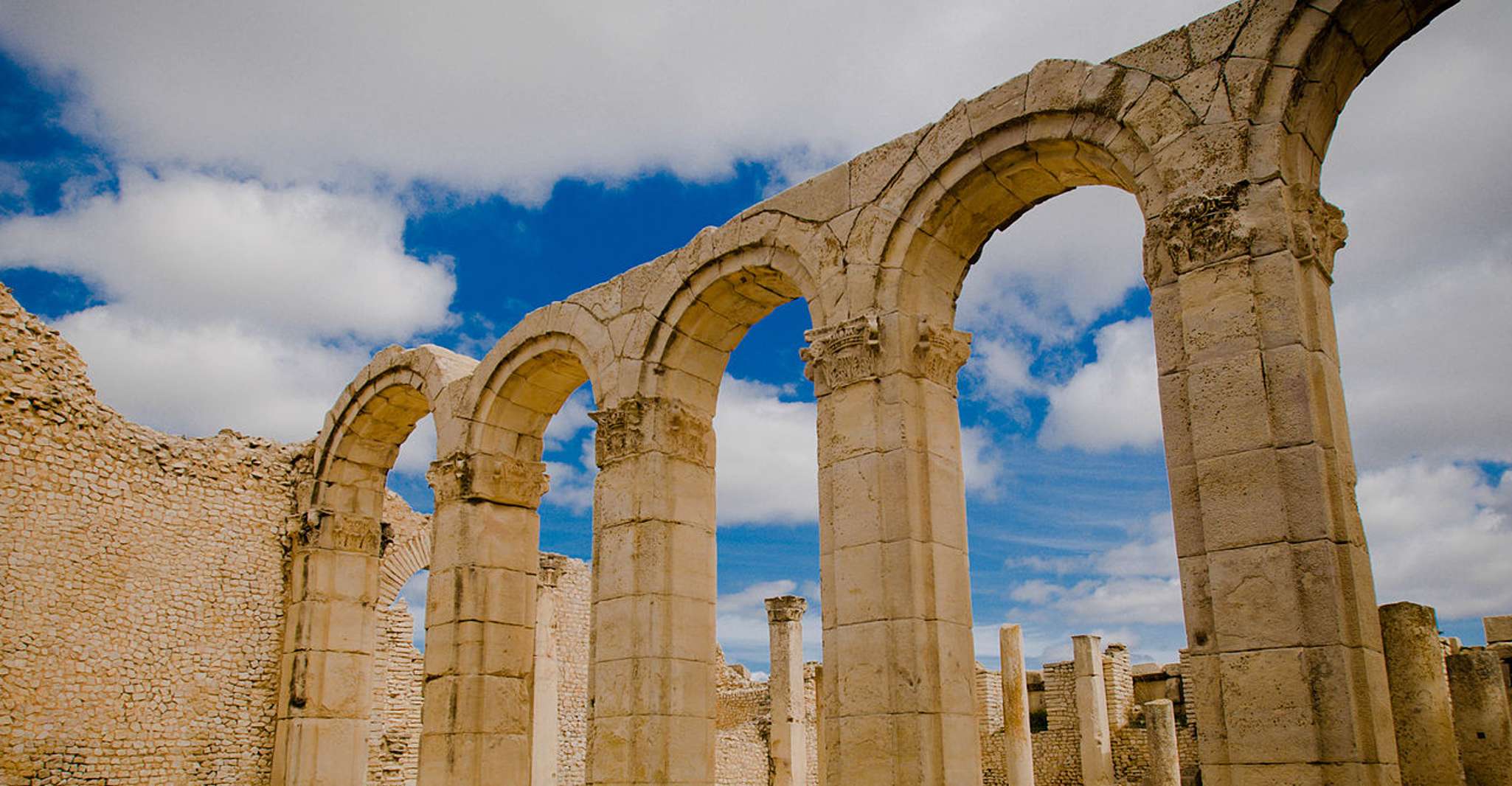 Desde Túnez, Excursión de un día a Kesra y Maktaris con almuerzo - Hizvo