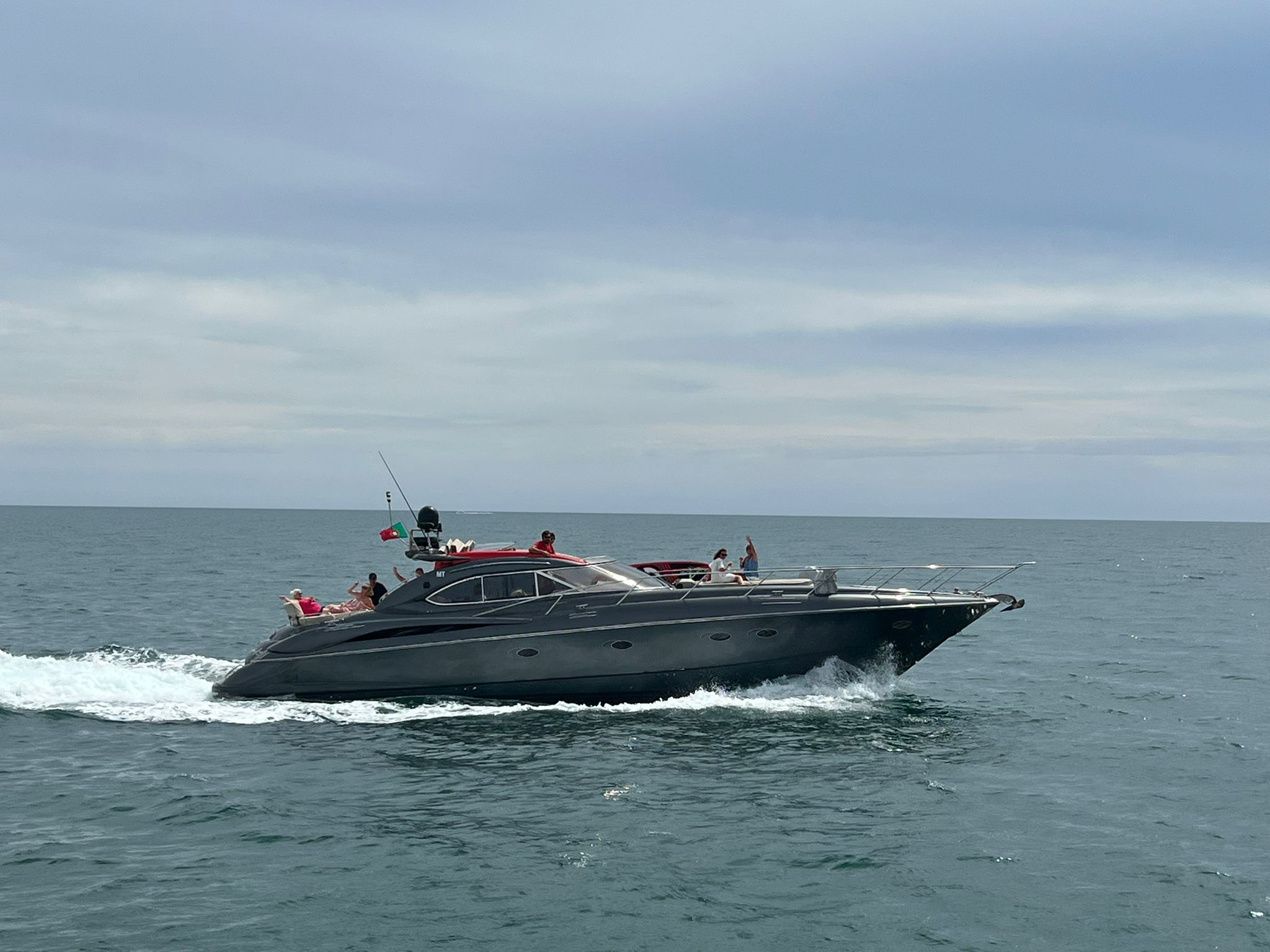 Vilamoura: Private Yacht-Kreuzfahrt mit Drinks & Bites
