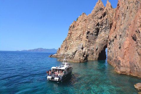 Cargèse: Passeio de barco por Scandola e Piana com parada em Girolata