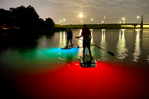 Orlando : Visite nocturne en kayak ou en paddleboard à diodes électroluminescentes