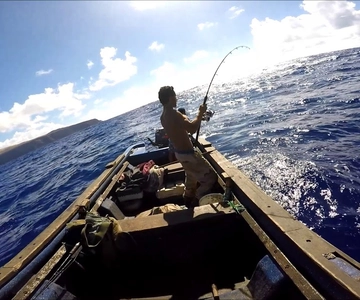Ancestral fishing: Fishing with an experienced Rapa Nui