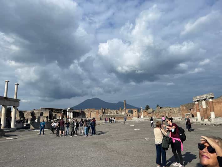Pompeii 1hour Guided Walking Tour skip the line GetYourGuide