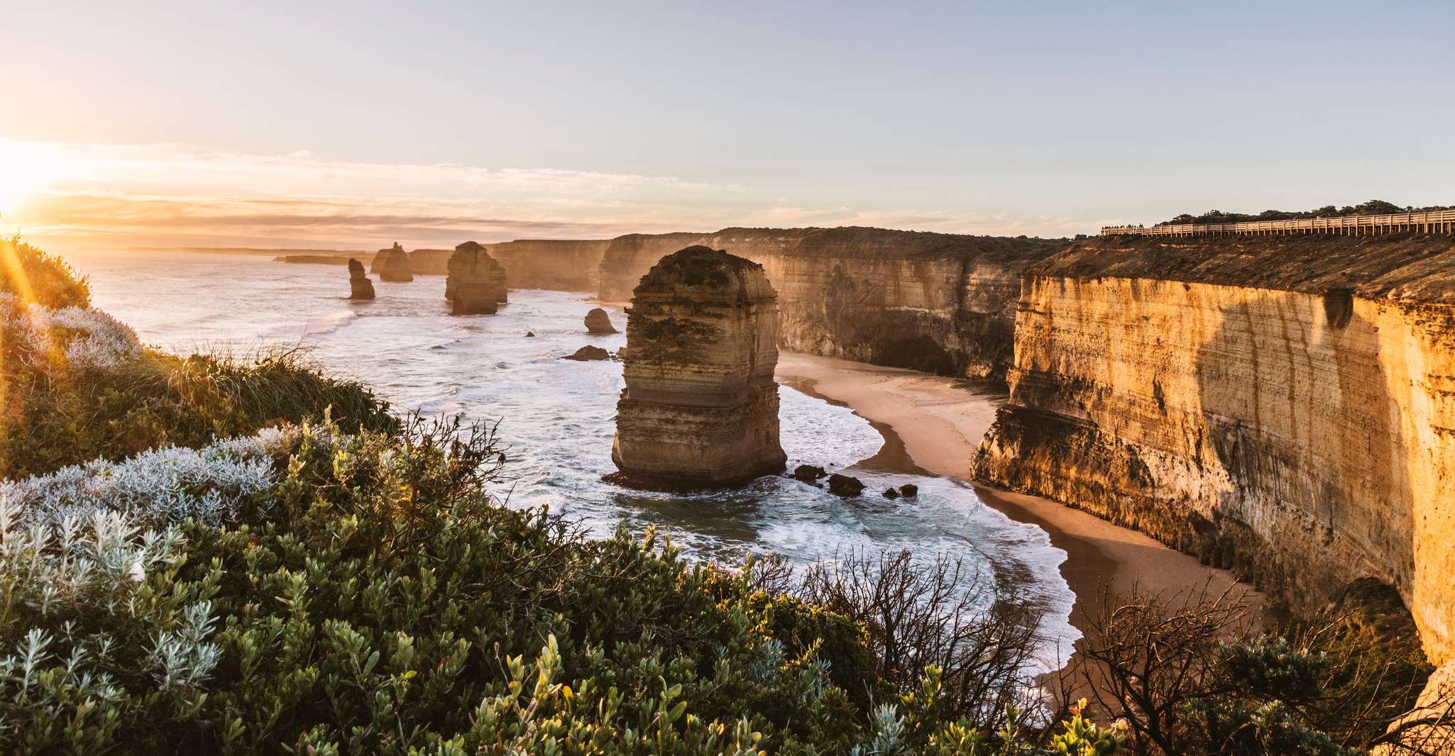 Melbourne: Great Ocean Road, 12 Apostles & Rainforest Tour photo 1