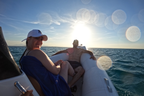 Hurghada : Excursion privée en bateau à moteur jusqu'à la Maison des dauphinsBateau rapide privé vers la maison des dauphins