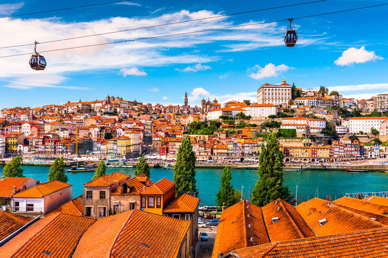 From Lisbon: Private Transfer to Porto with City Stops Lisbon to Porto with Stops in 3 Cities