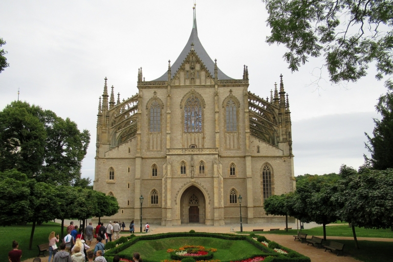 Półdniowa wycieczka z Pragi do Kutnej Hory i Kaplicy CzaszekWycieczka w języku francuskim