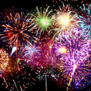 Cambrils: Abendliche Kreuzfahrt mit Feuerwerk und Getränken