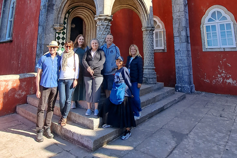 Från Lissabon: Sintra, Pena-palatset, Regaleira och Cabo RocaGuidad rundtur i de viktigaste monumenten