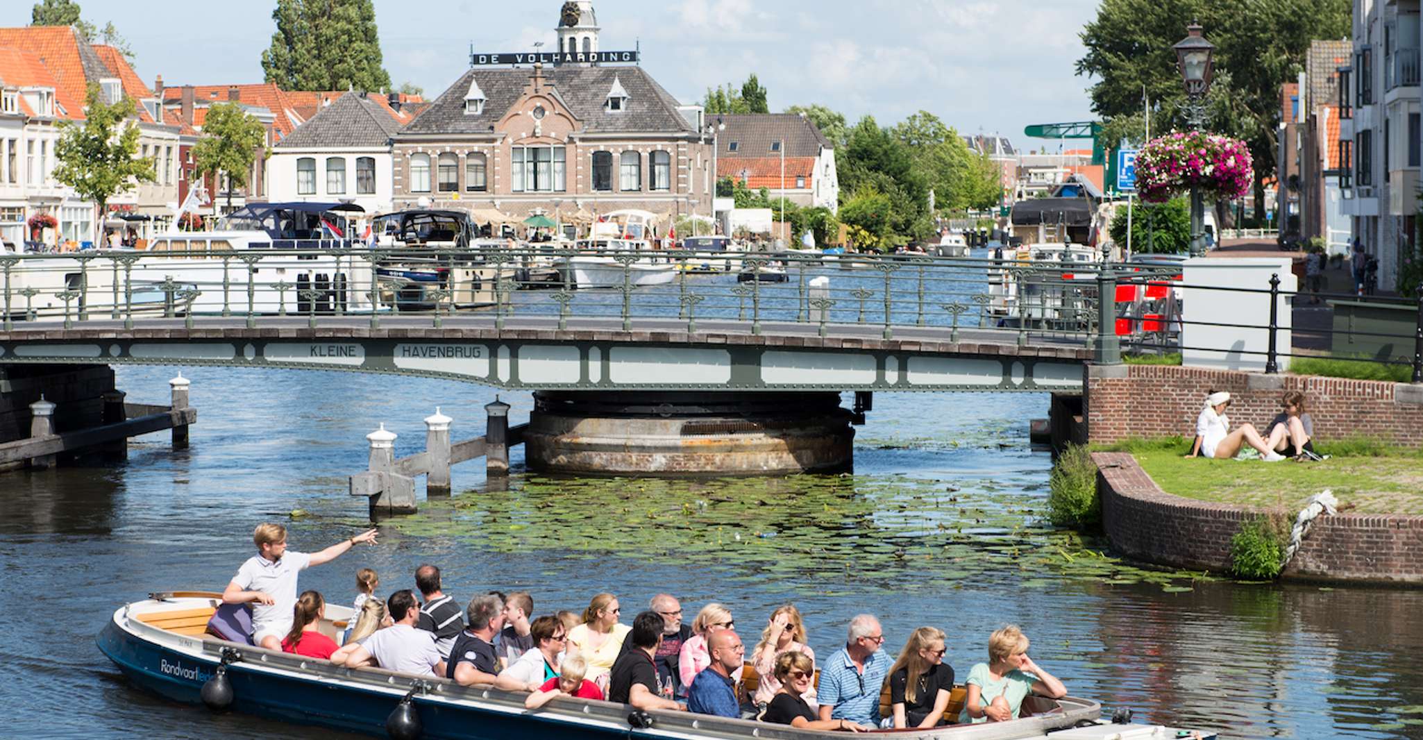 Leiden, cruzeiro do canal da cidade guiado - Housity