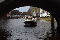 Leiden, Electric Boat Rental - Housity