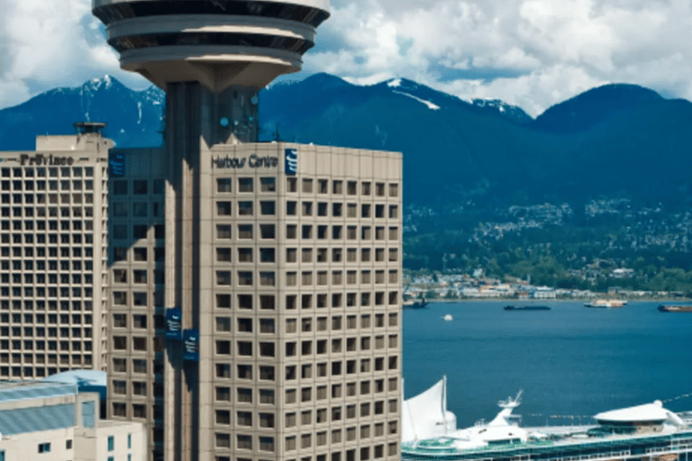 Vancouver: Wycieczka w małej grupie z lunchem Capilano & Grouse MtnWspólna wycieczka z odbiorem hotelu w centrum Vancouver