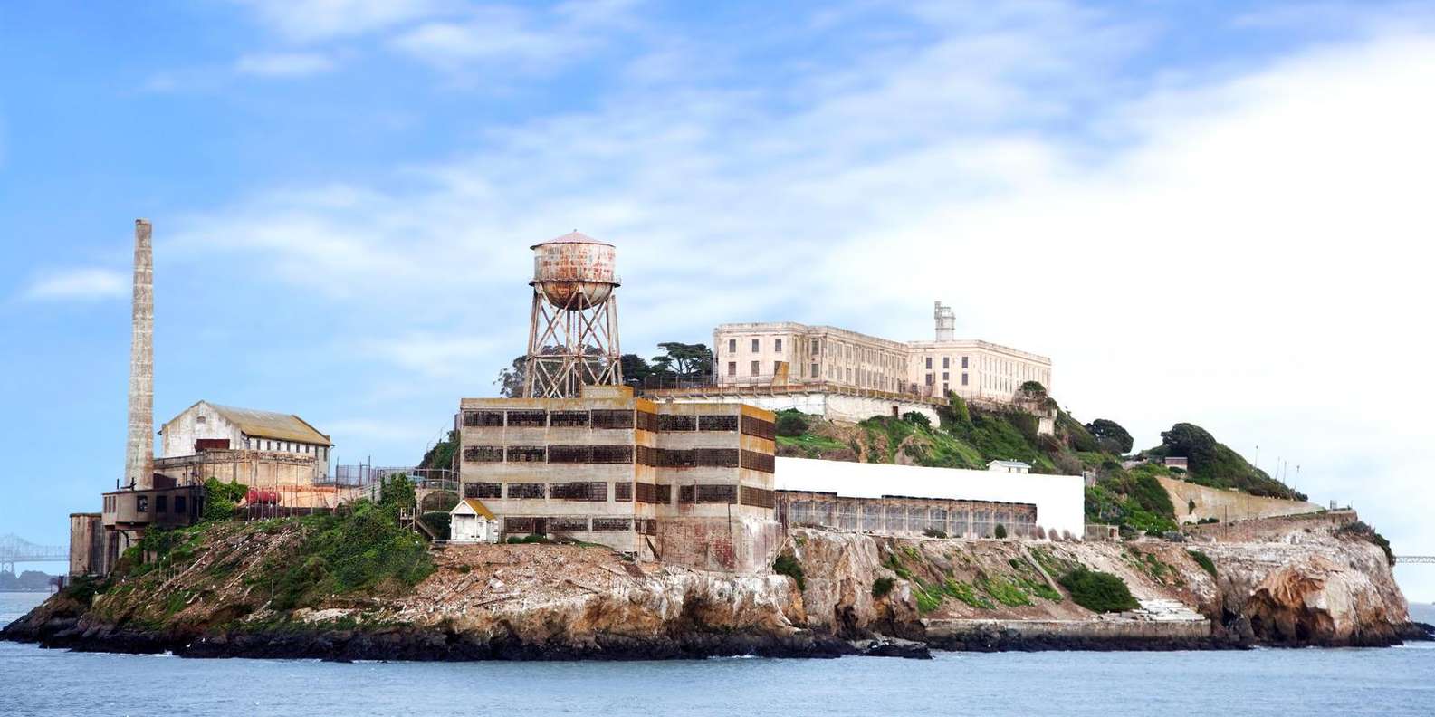 San Francisco: Alcatraz Tour with Muir Woods and Sausalito - tour image