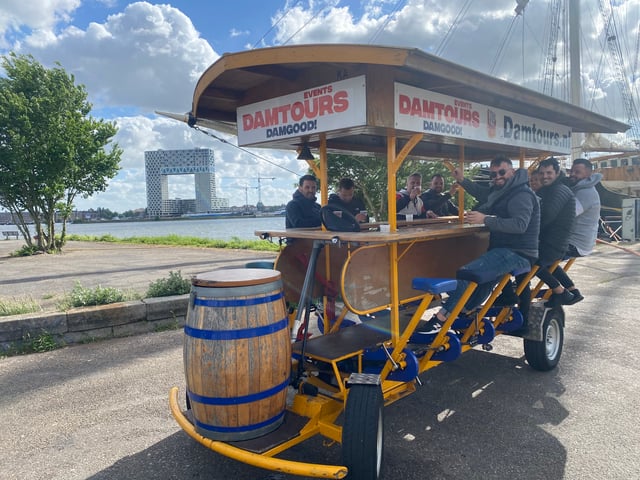 Amsterdam: BUBBLES &amp; BIKE Prosecco Tour - The Original