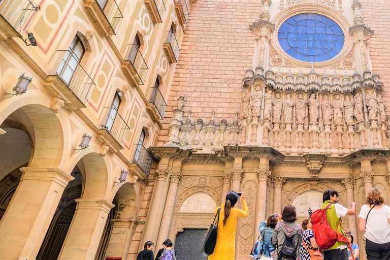 From Barcelona: Horseback Tour in Montserrat National Park