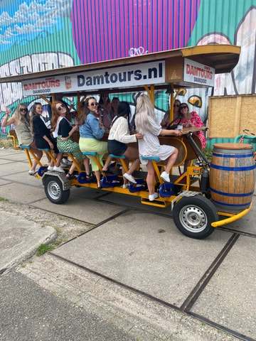 Amsterdam: Shared Party Bike Tour with Beer