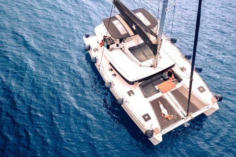 Santorini: Catamaran Cruise with Lunch, Drinks, & Oia Visit