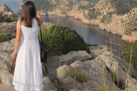 From Alcudia: Sunset Formentor Tour with Cava