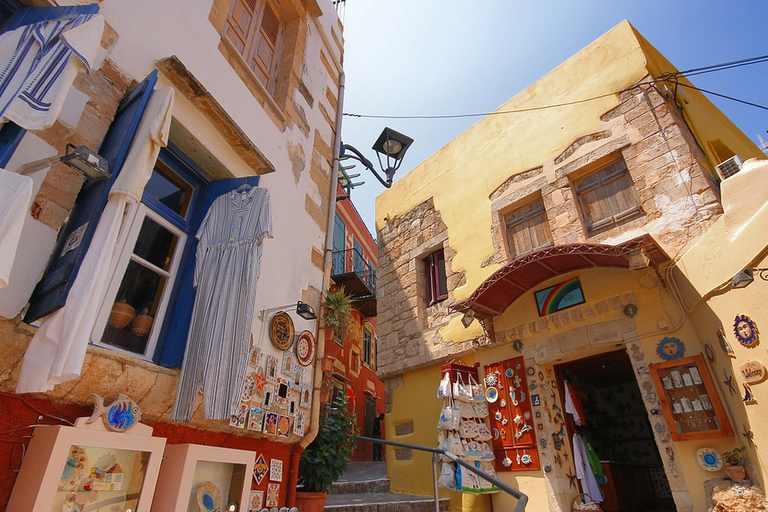 Heraklion: dagtocht Chania, het meer van Kournas en RethymnoOphalen van Agia Pelagia, Lygaria en Fodele