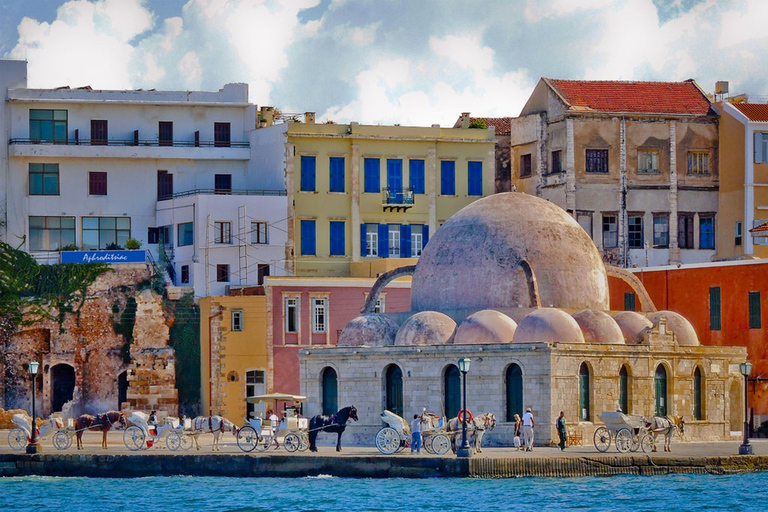 Heraklion: dagtocht Chania, het meer van Kournas en RethymnoOphalen van Agia Pelagia, Lygaria en Fodele