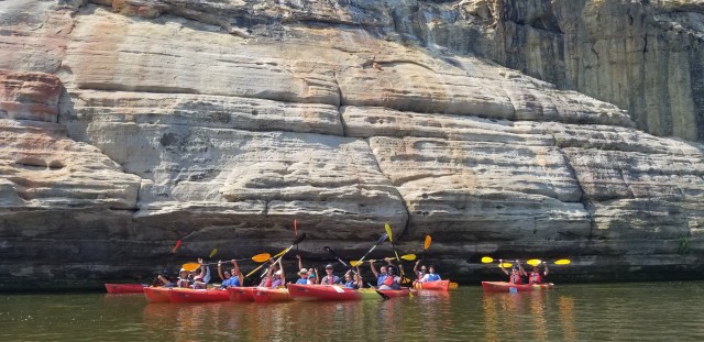 Visit Starved Rock State Park Guided Kayaking Tour in Peru, Illinois